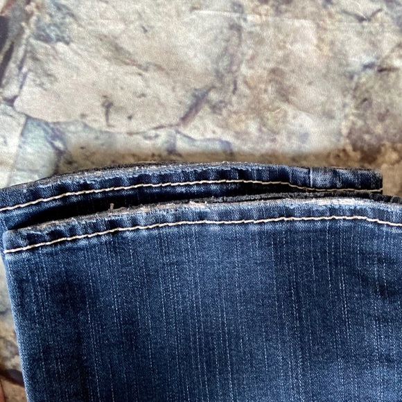 Silver Jeans - Picture 7 of 8